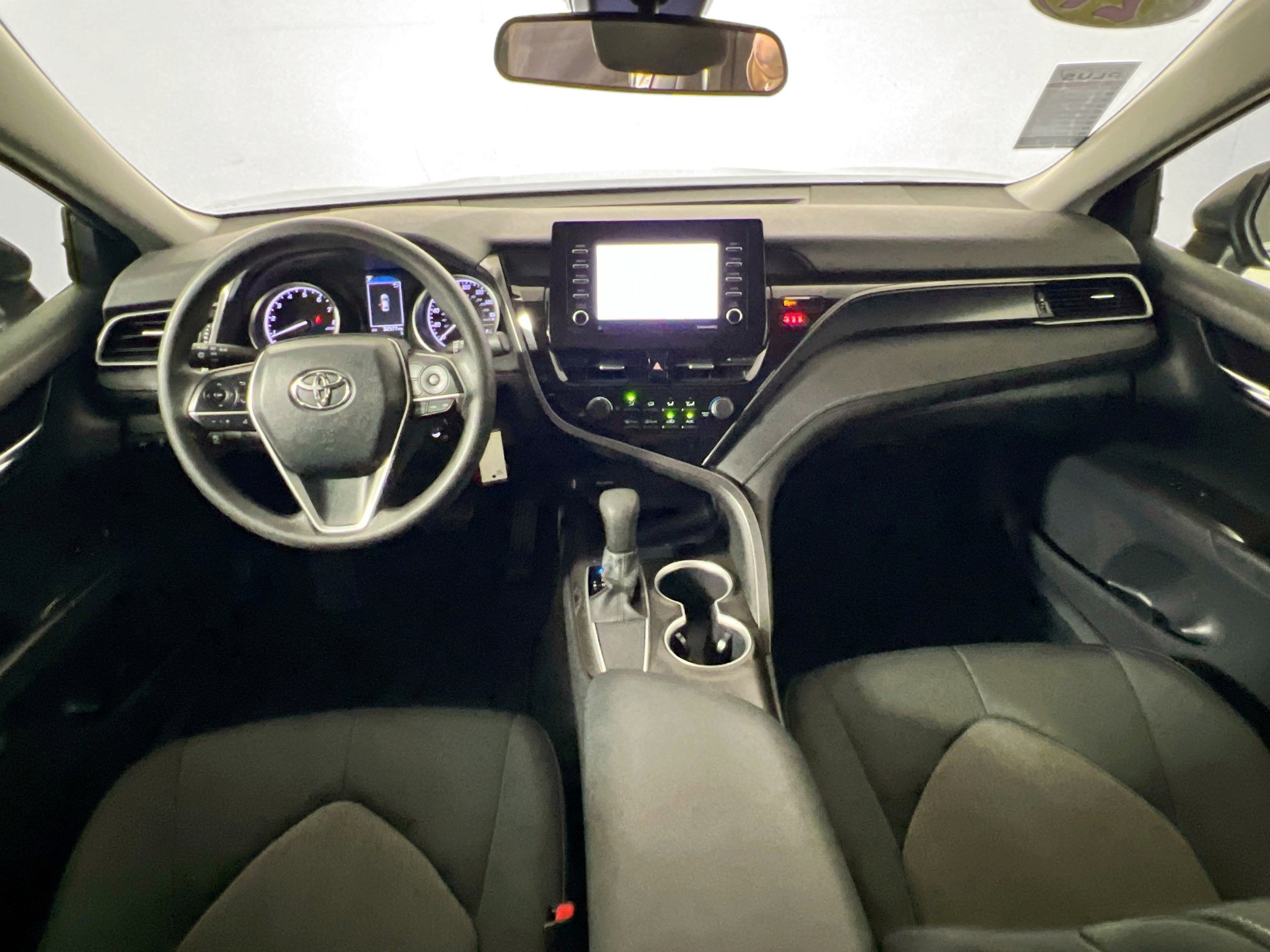 Used 2021 Toyota Camry LE w/ Carpet Mat Package (TMS) image 29