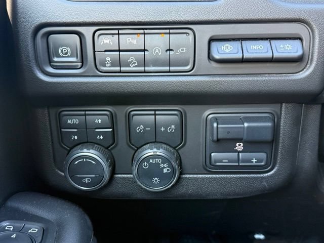 Used 2021 Chevrolet Tahoe High Country AWD/4WD image 21