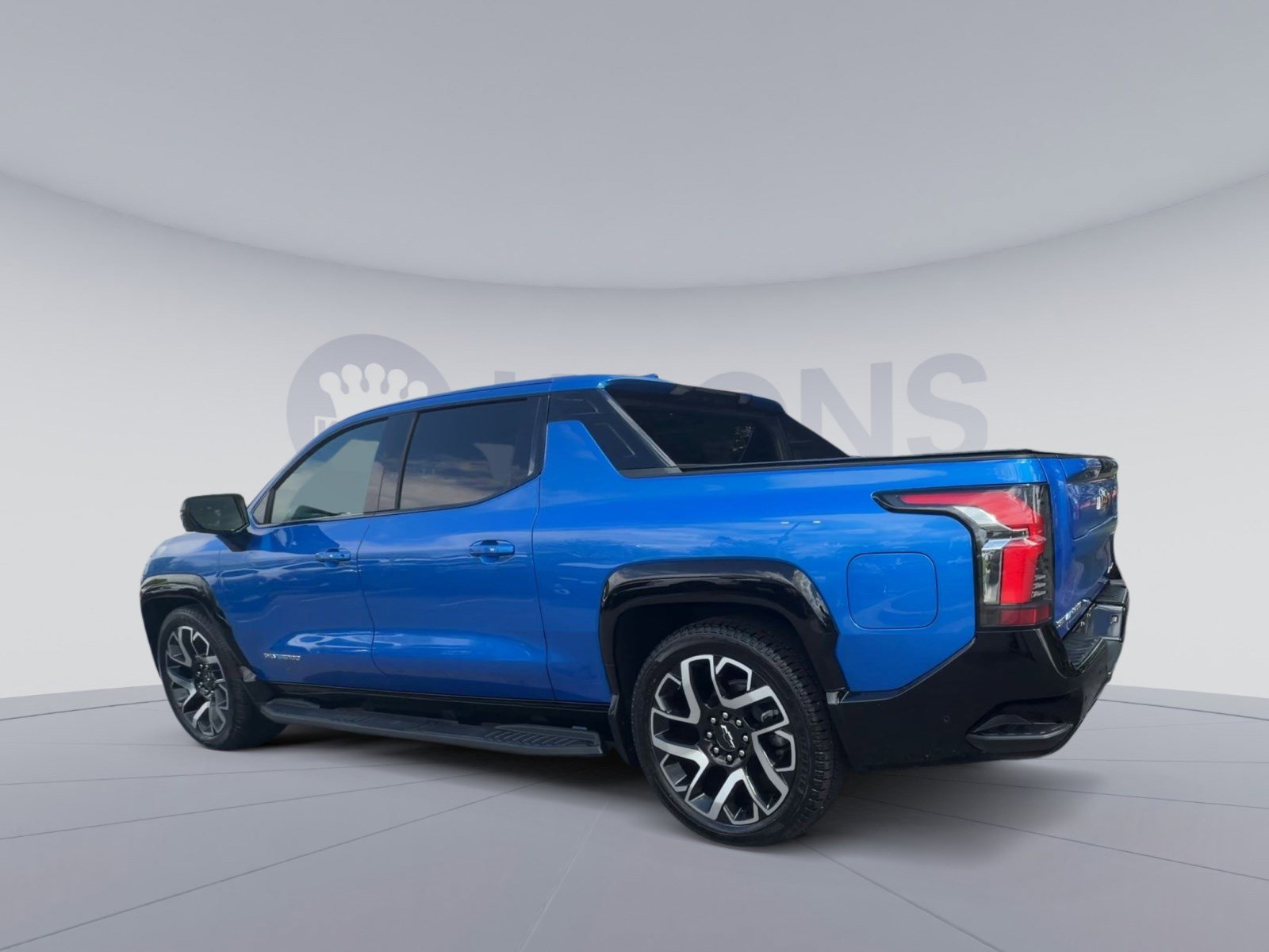 Used 2025 Chevrolet Silverado EV RST image 7