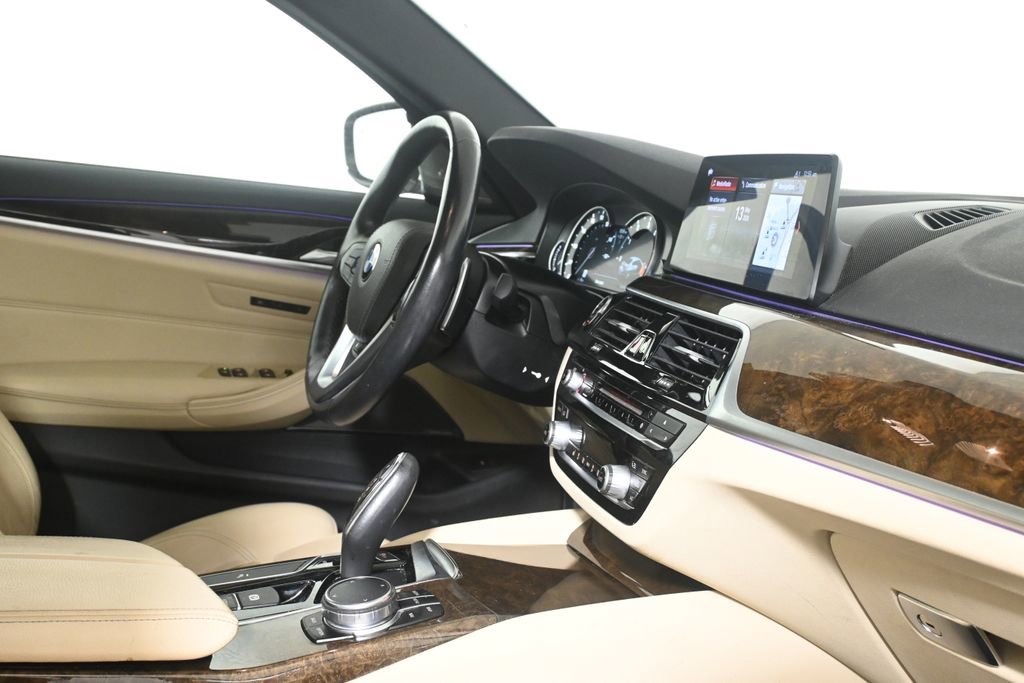 Used 2018 BMW 530i xDrive AWD/4WD image 8
