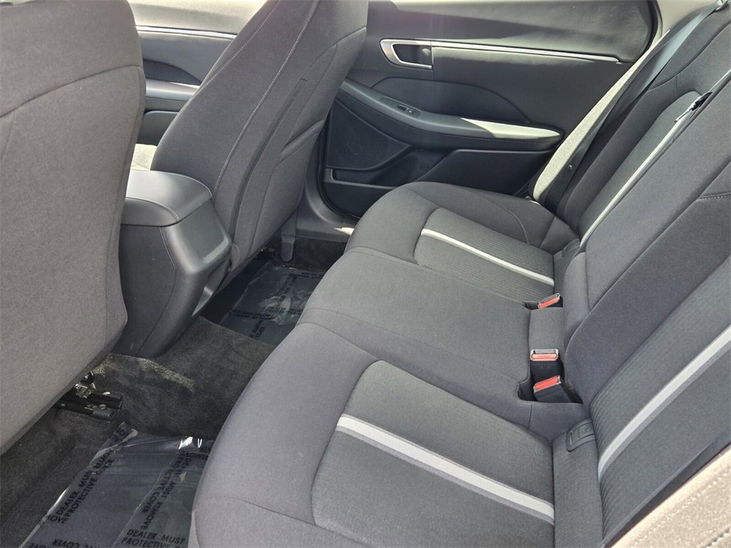 Certified 2022 Hyundai Sonata SEL w/ Preferred Accessory Package image 11
