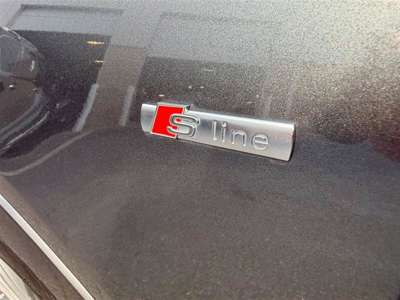Used 2018 Audi Q3 2.0T Premium FWD image 12