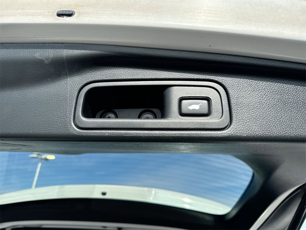 Used 2021 Honda Pilot Touring image 29