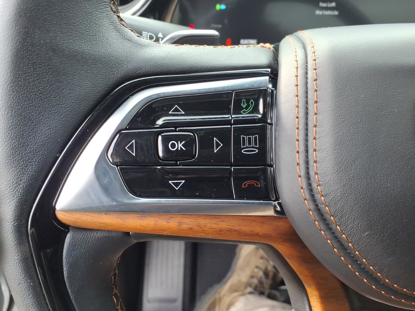 Used 2022 Jeep Grand Cherokee Summit image 17