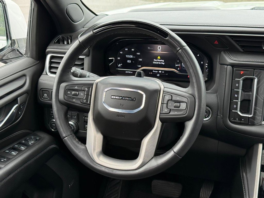 Used 2024 GMC Yukon Denali w/ Advanced Technology Package AWD/4WD image 14