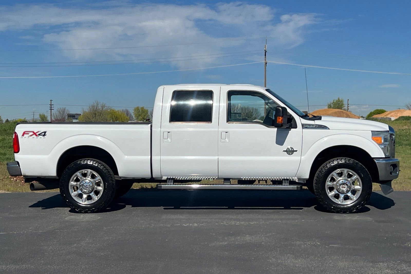 Used 2015 Ford F250 Lariat w/ Lariat Interior Package AWD/4WD image 3