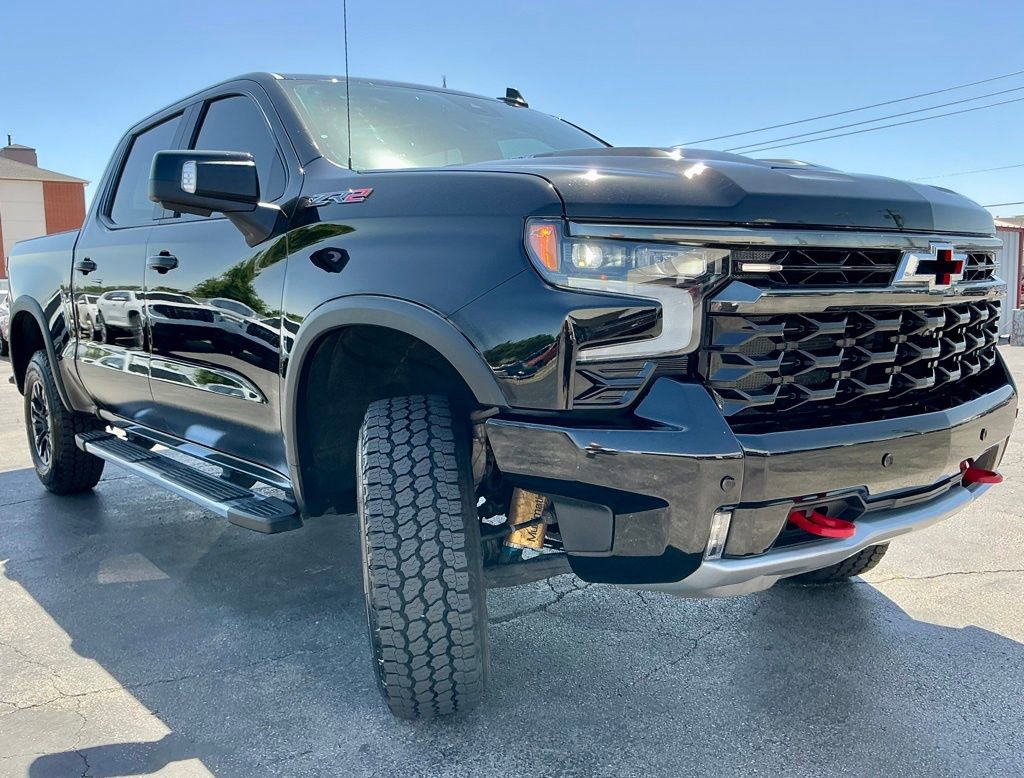 Used 2025 Chevrolet Silverado 1500 ZR2 w/ Technology Package AWD/4WD image 2