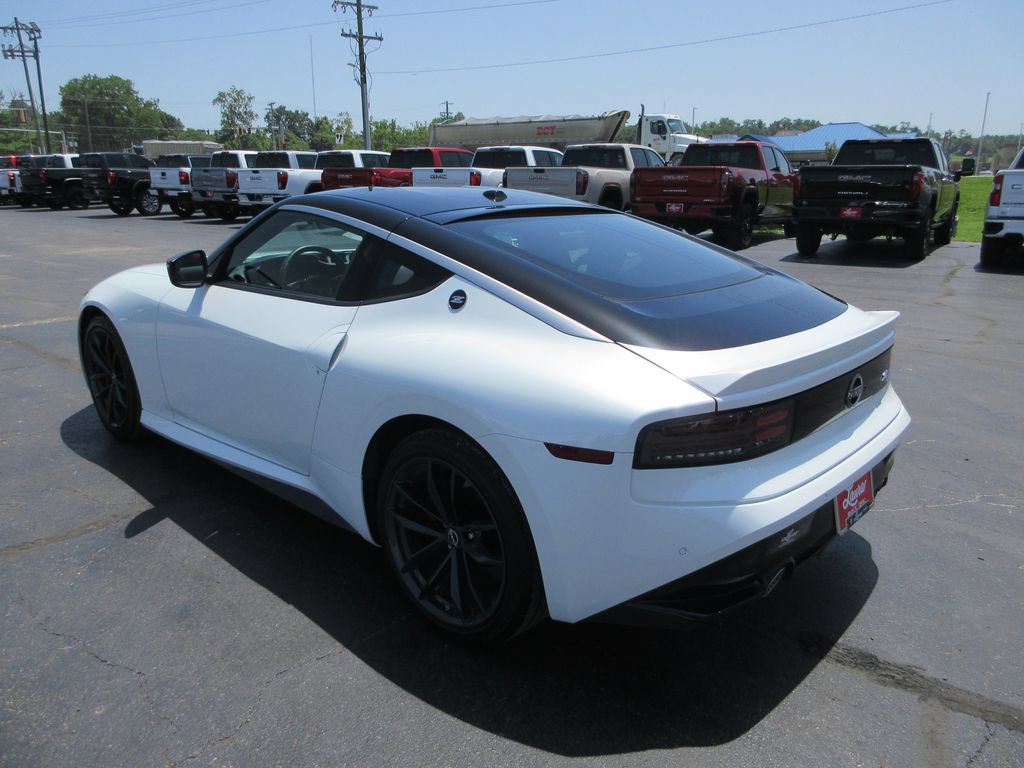 Used 2024 Nissan Z Performance w/ Floor Mat Package RWD image 8