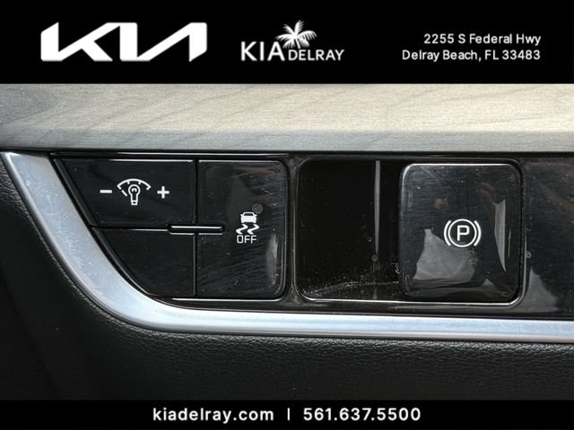 Certified 2025 Kia Sportage X-Line AWD/4WD image 17