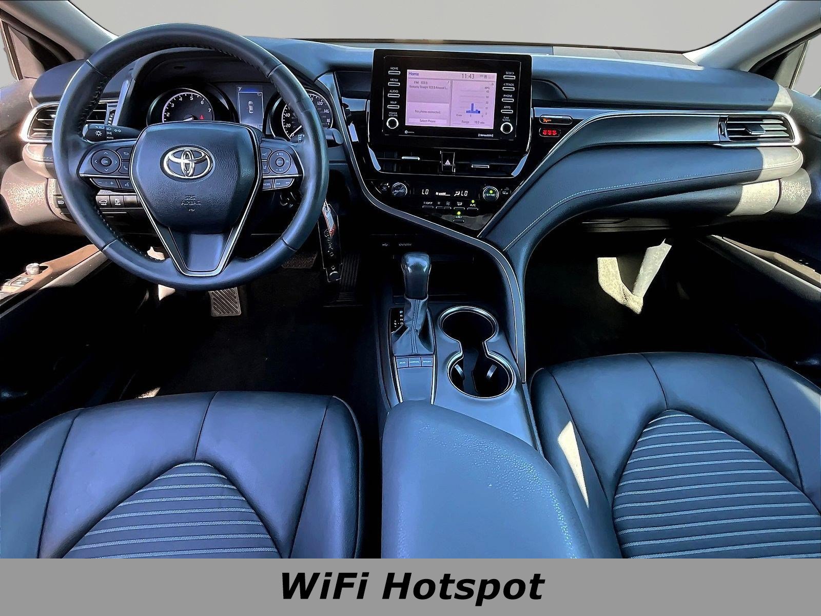 Used 2023 Toyota Camry SE FWD image 7