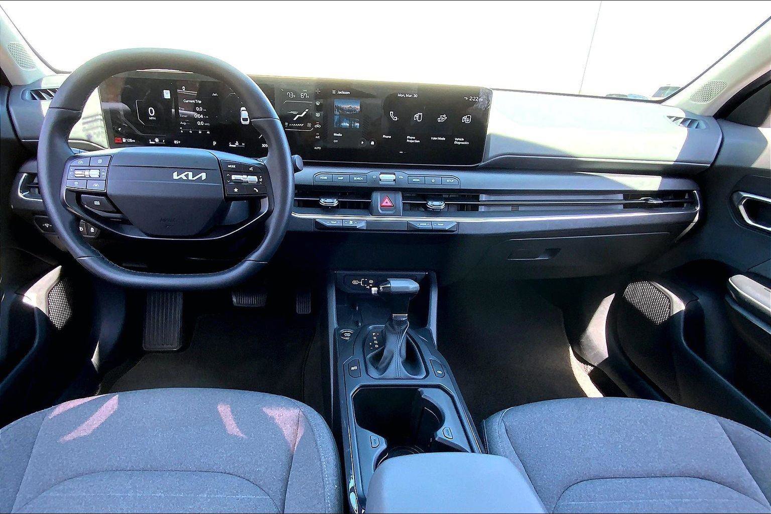 Used 2025 Kia K4 EX image 13