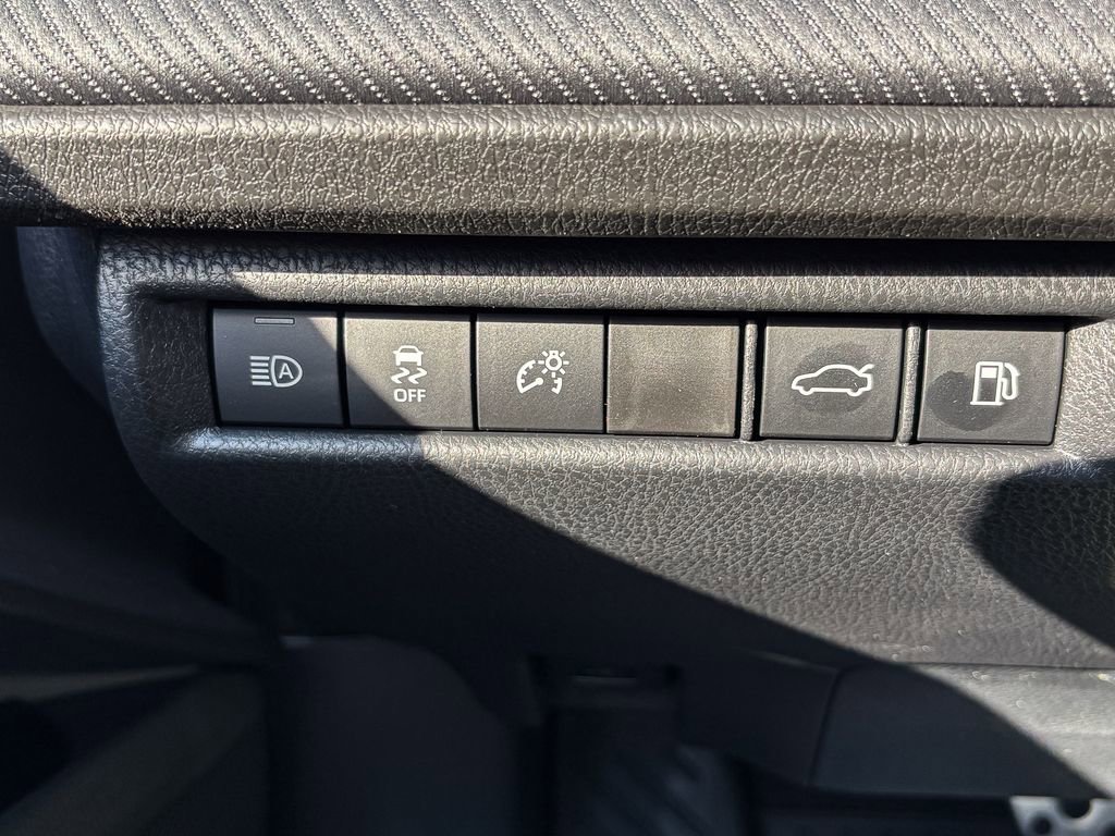 New 2025 Toyota Camry SE image 19
