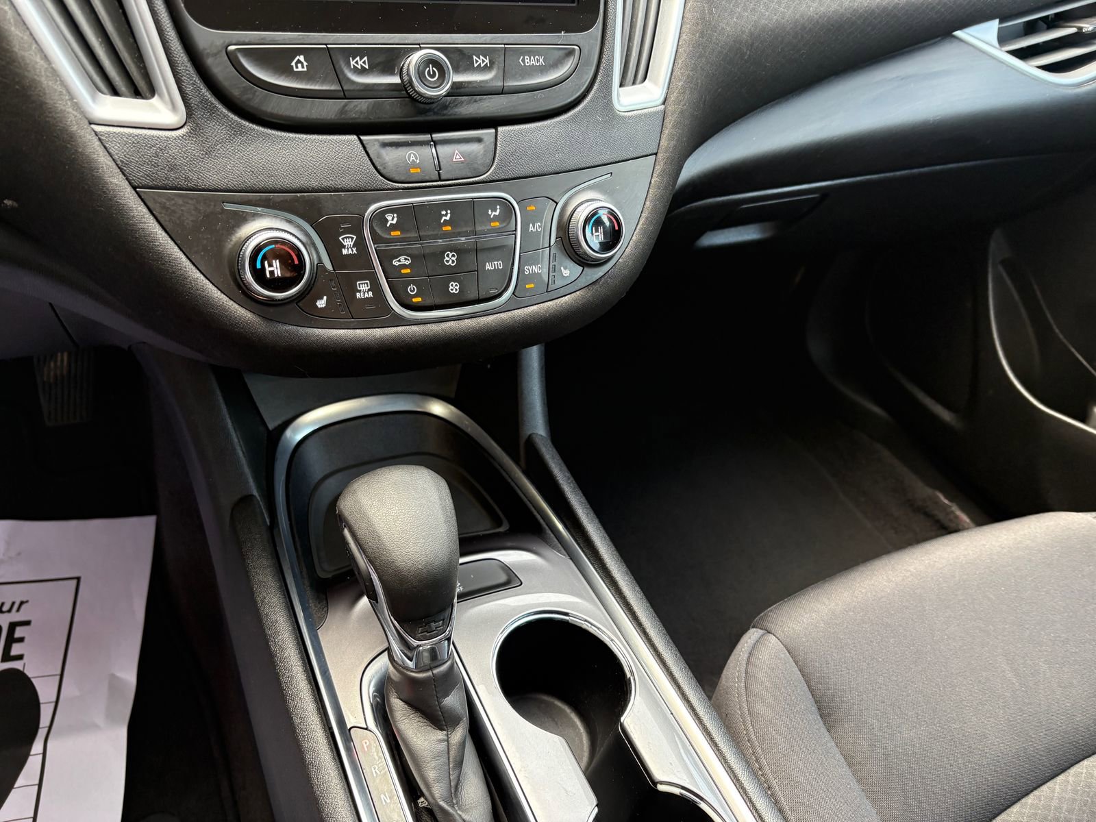 Used 2022 Chevrolet Malibu LT FWD image 28