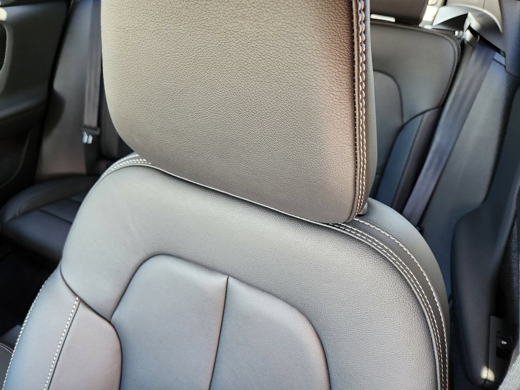 New 2026 Volvo XC40 B5 Plus w/ Protection Package Premier AWD/4WD image 6