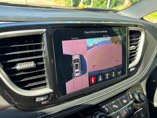 New 2027 Chrysler Pacifica Limited w/ Family Tech Group FWD image 24