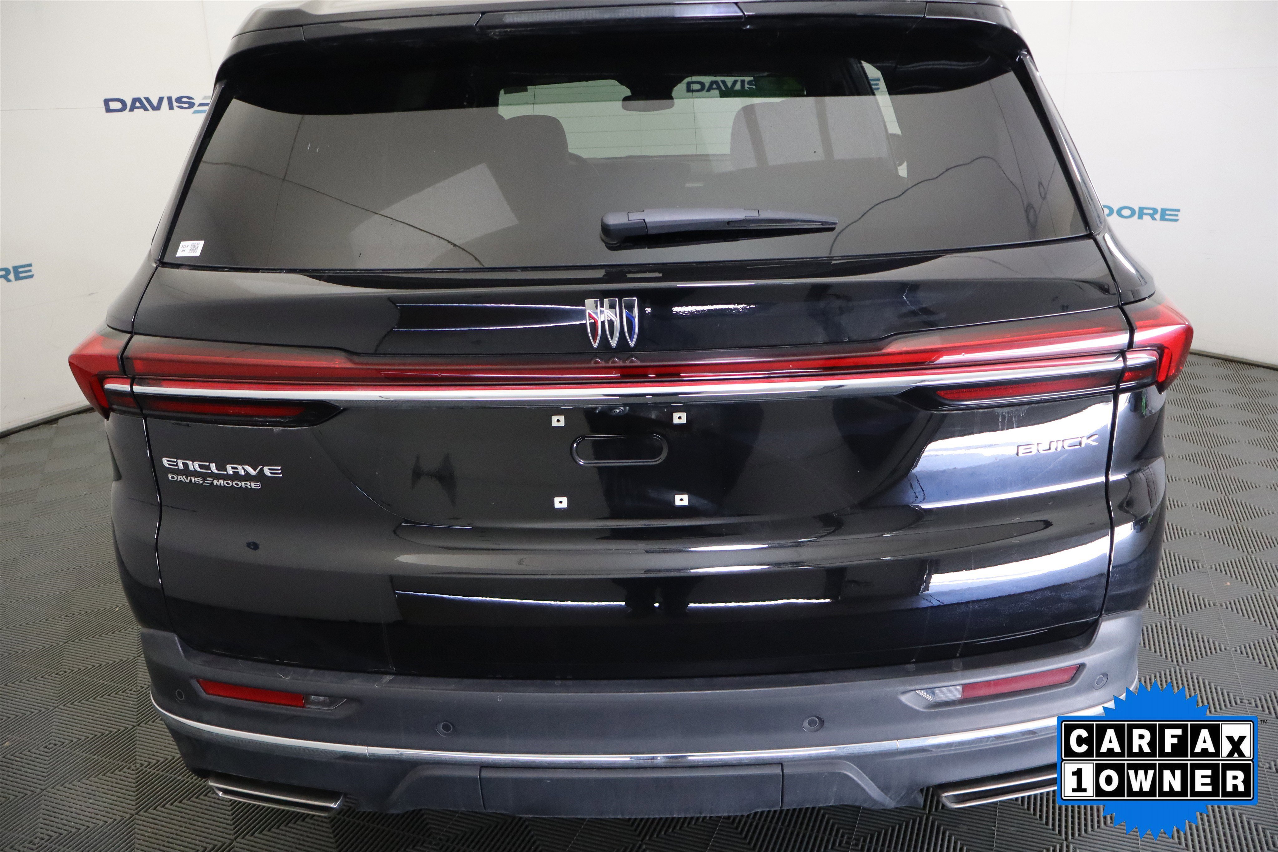 Used 2025 Buick Enclave Preferred image 8