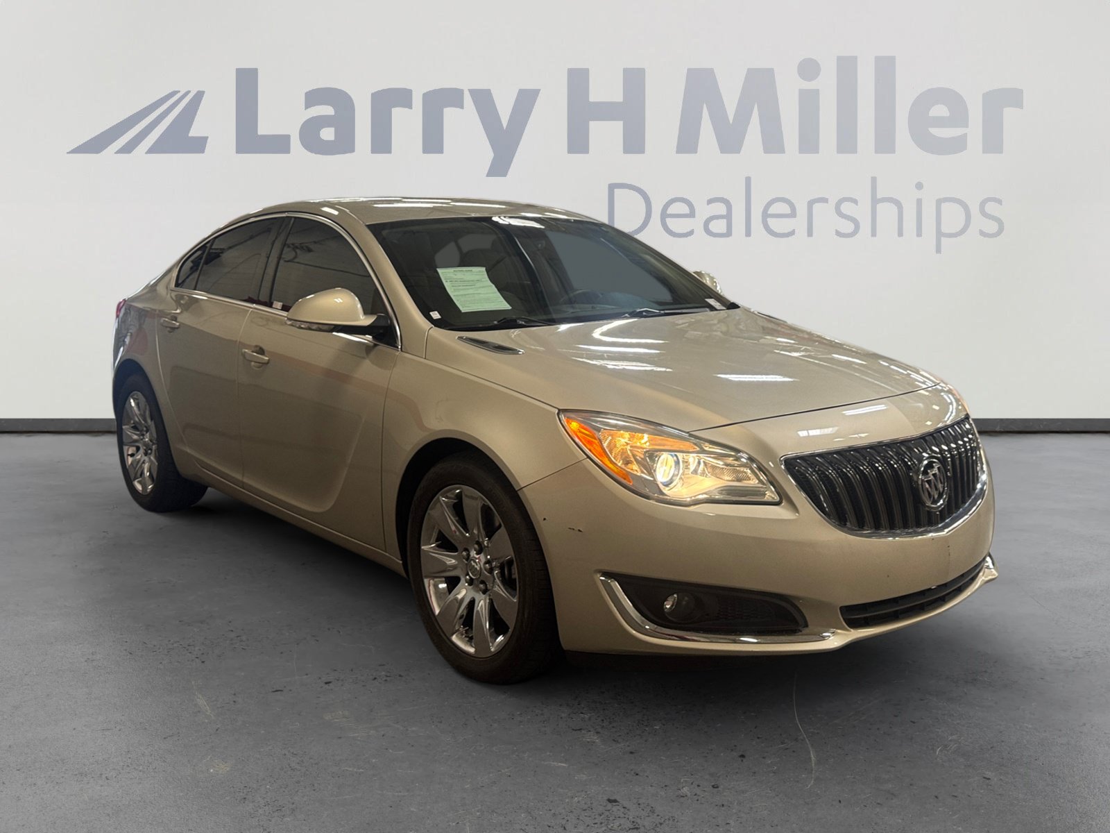 Used 2016 Buick Regal FWD image 7