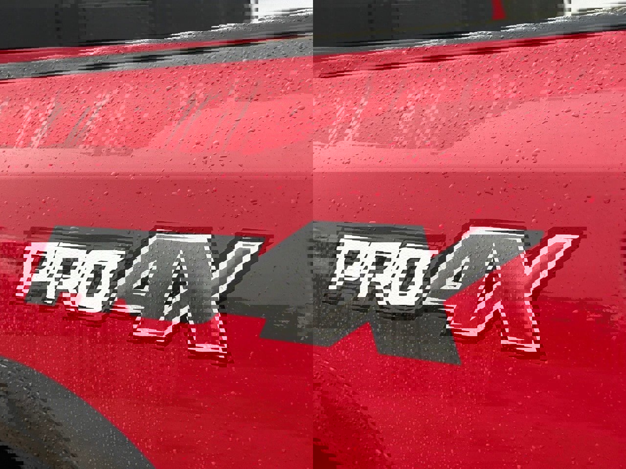 Used 2021 Nissan Titan PRO-4X w/ Pro-4x Convenience Package image 13