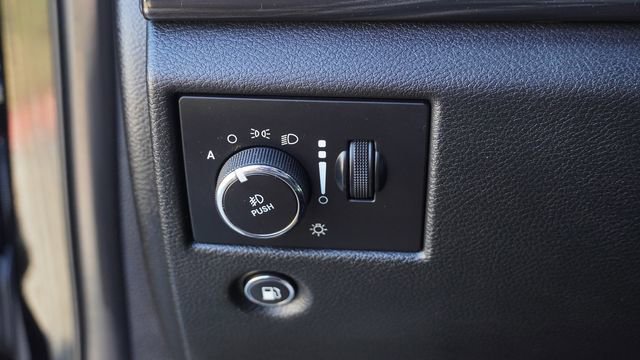 Certified 2021 Jeep Grand Cherokee Laredo image 22