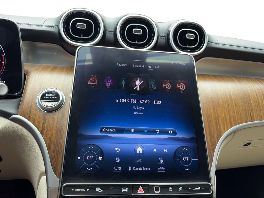 Used 2024 Mercedes-Benz GLC 300 4MATIC image 25