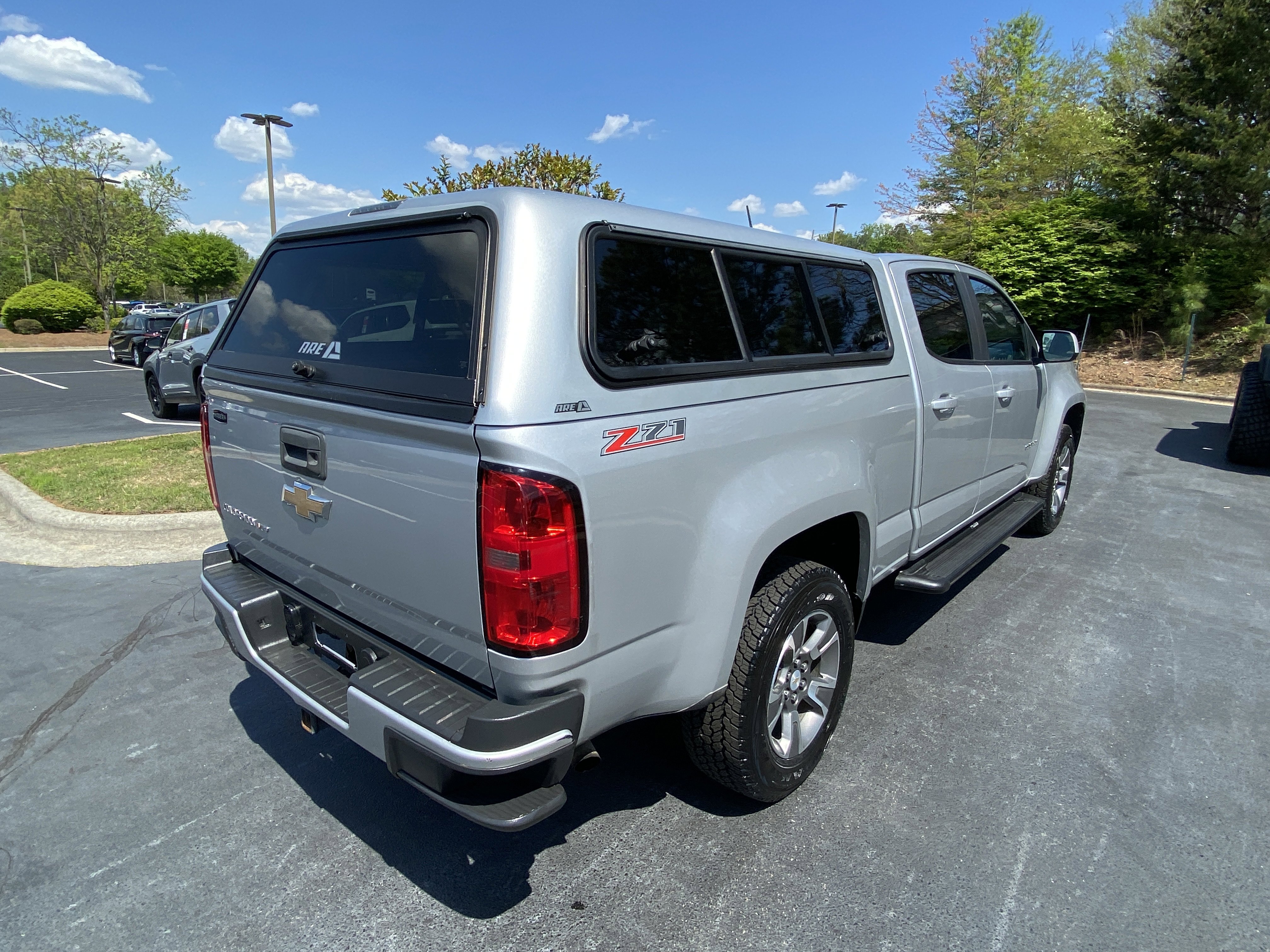 Used 2017 Chevrolet Colorado Z71 AWD/4WD image 5