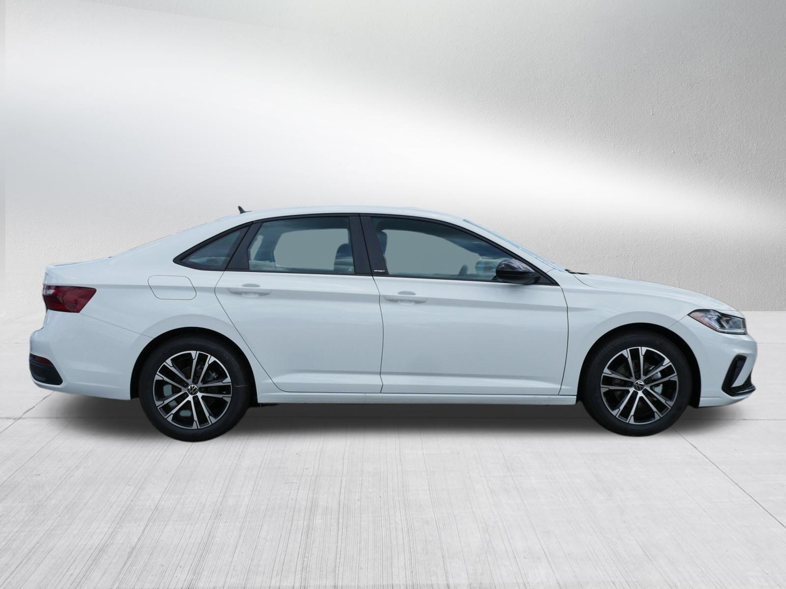 New 2026 Volkswagen Jetta Sport FWD image 2