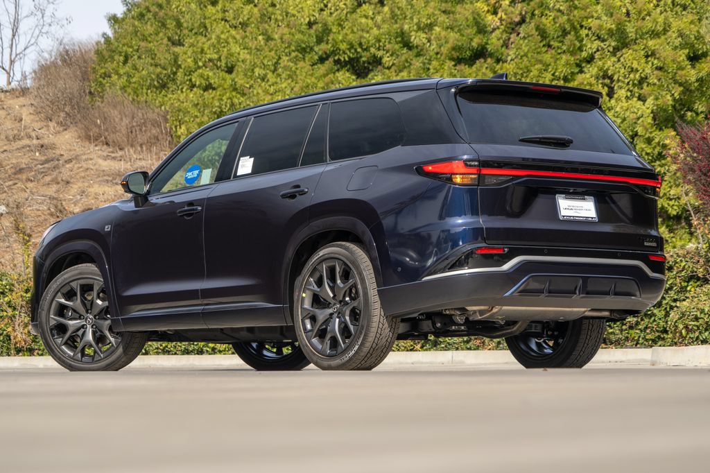 New 2026 Lexus TX 500h AWD w/ Technology Package image 2