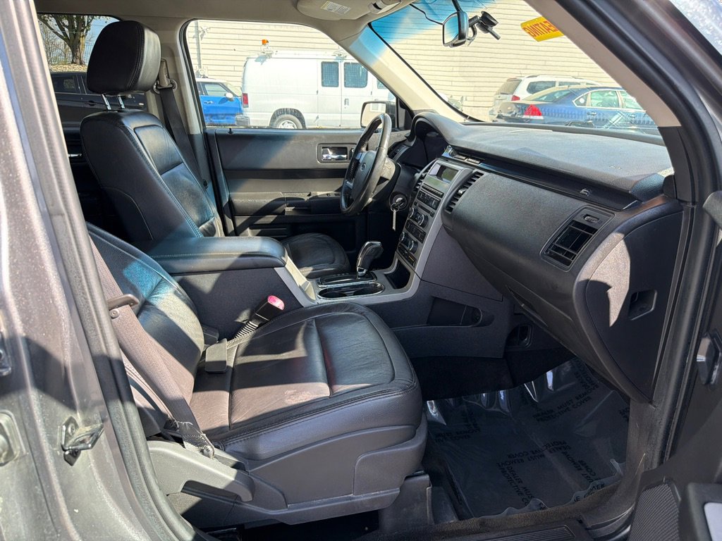 Used 2009 Ford Flex SE FWD image 16