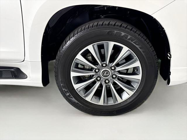 Certified 2023 Lexus GX 460 Luxury w/ Off Road Package AWD/4WD image 32