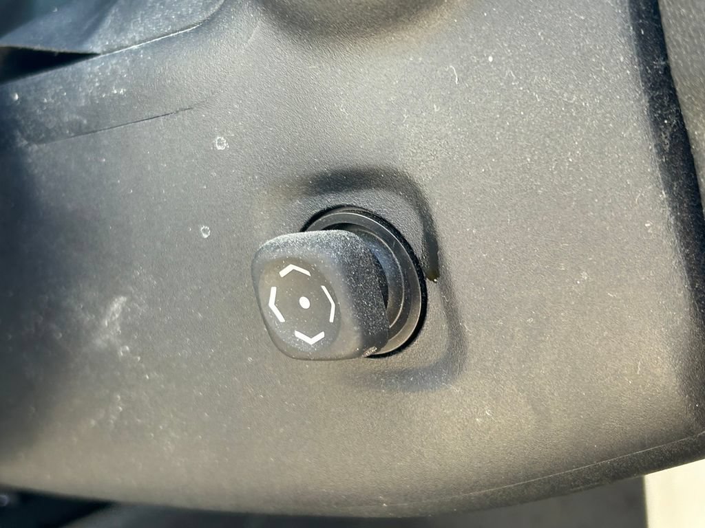 Used 2022 Toyota Tundra Platinum RWD image 32