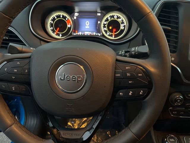 Used 2023 Jeep Cherokee Altitude Lux image 19