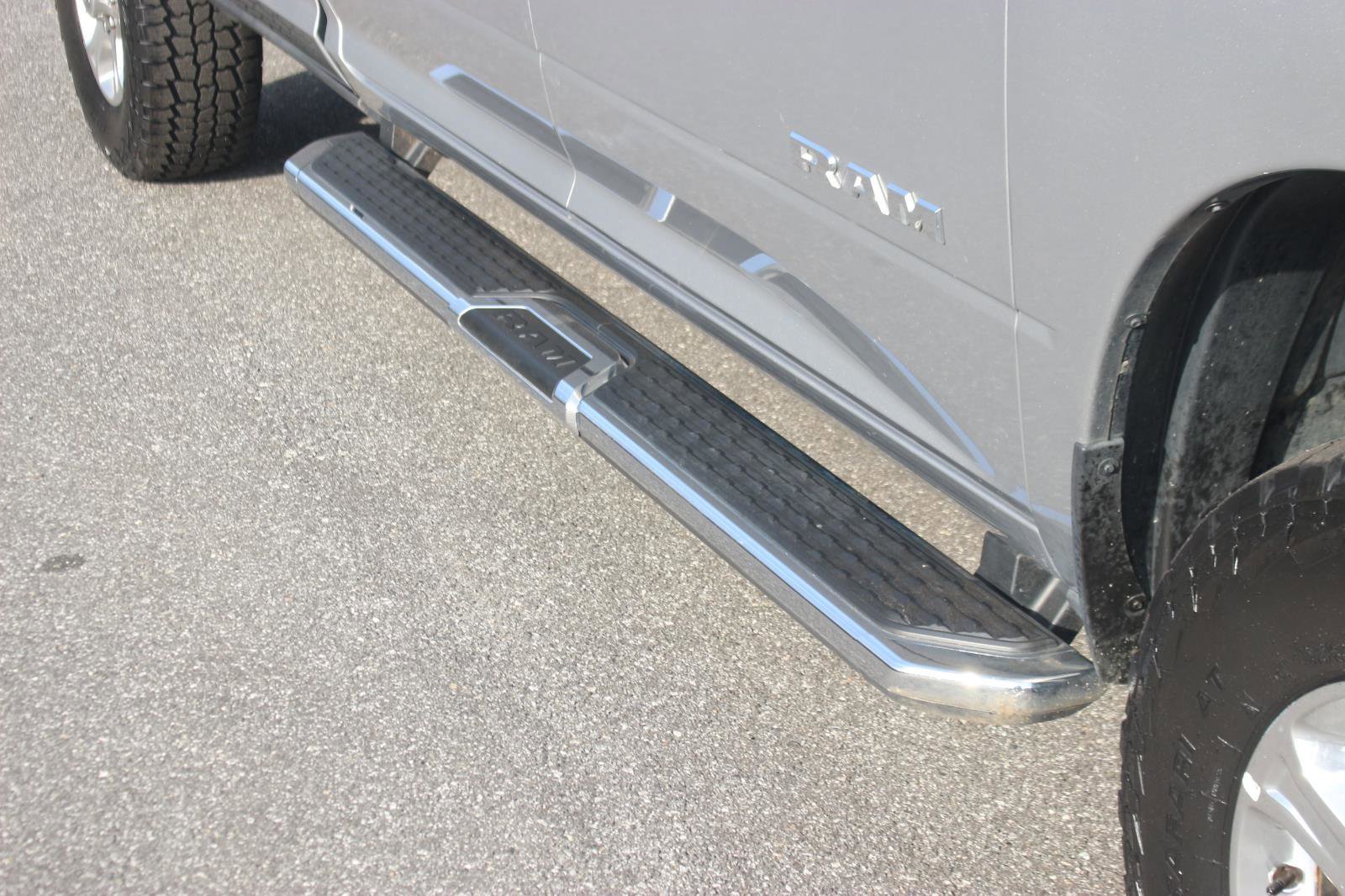 Used 2024 RAM 3500 Big Horn AWD/4WD image 10