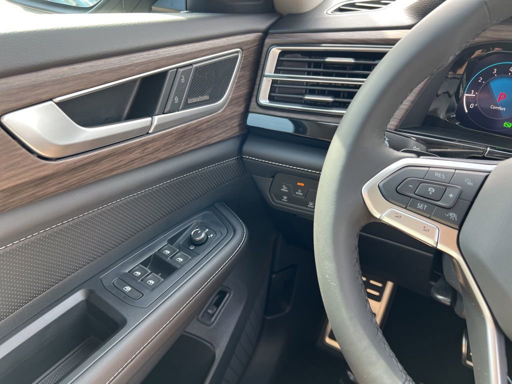 New 2026 Volkswagen Atlas SEL Premium R-Line image 18
