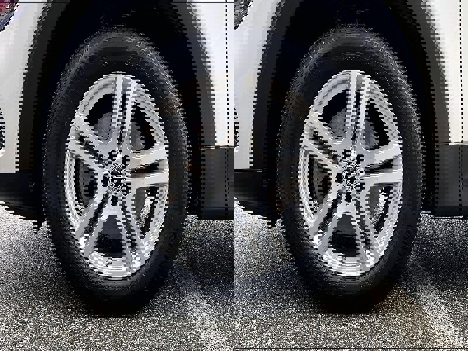 Used 2022 Mercedes-Benz GLB 250 4MATIC image 7