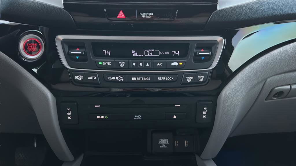 Used 2018 Honda Pilot Touring image 45