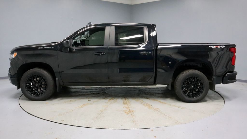 Used 2023 Chevrolet Silverado 1500 RST AWD/4WD image 7