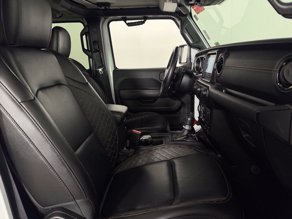 Used 2021 Jeep Wrangler Unlimited Sahara AWD/4WD image 35