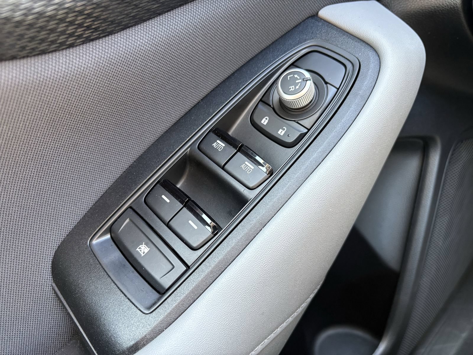 Used 2025 Subaru Outback Premium AWD/4WD image 19