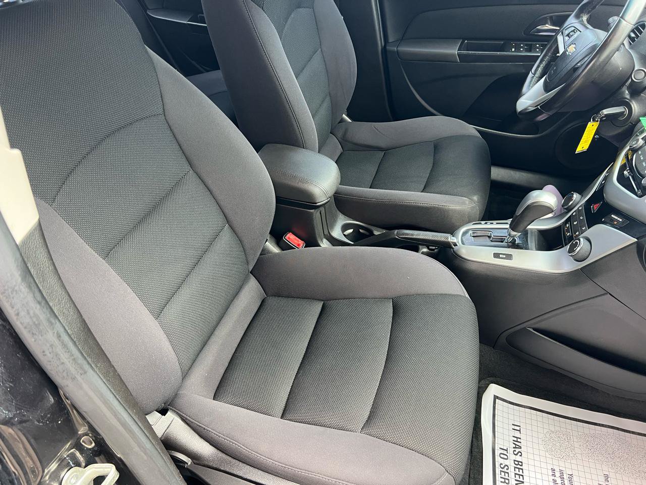 Used 2014 Chevrolet Cruze LT FWD image 17