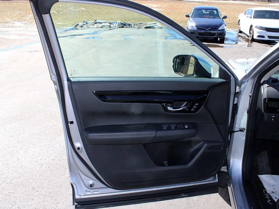 Used 2025 Honda CR-V EX-L image 18