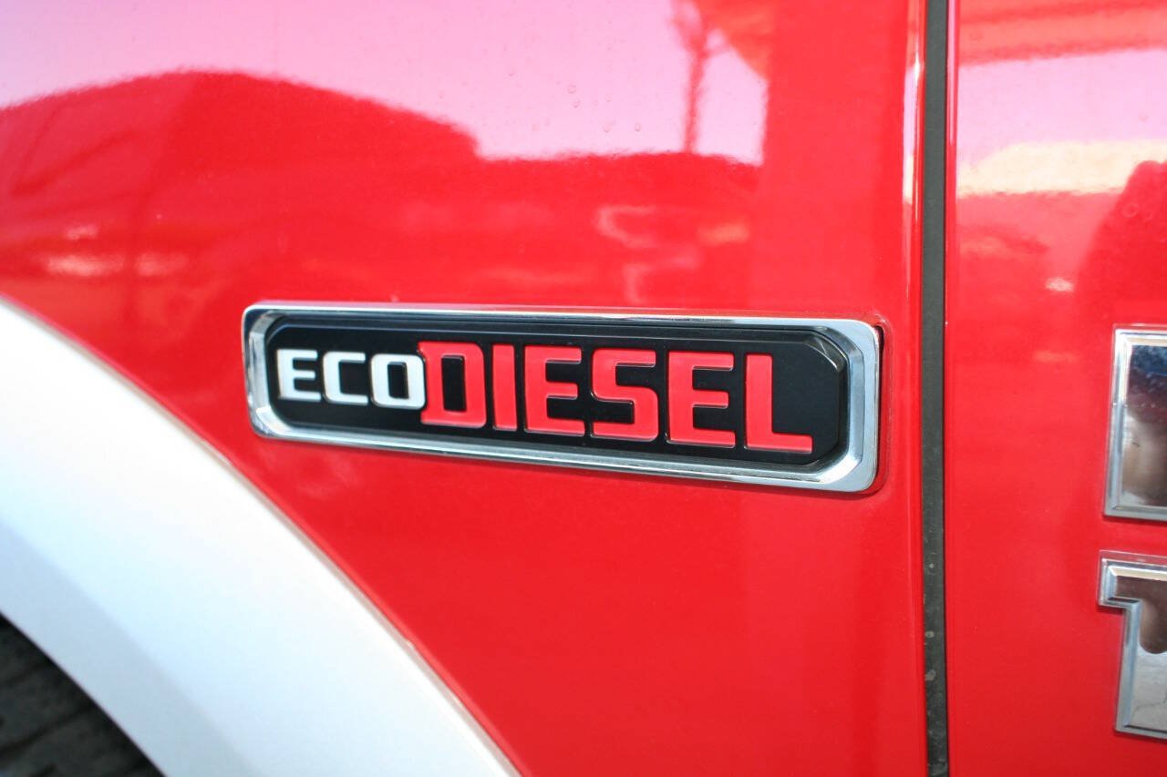 Used 2014 RAM 1500 Laramie RWD image 28