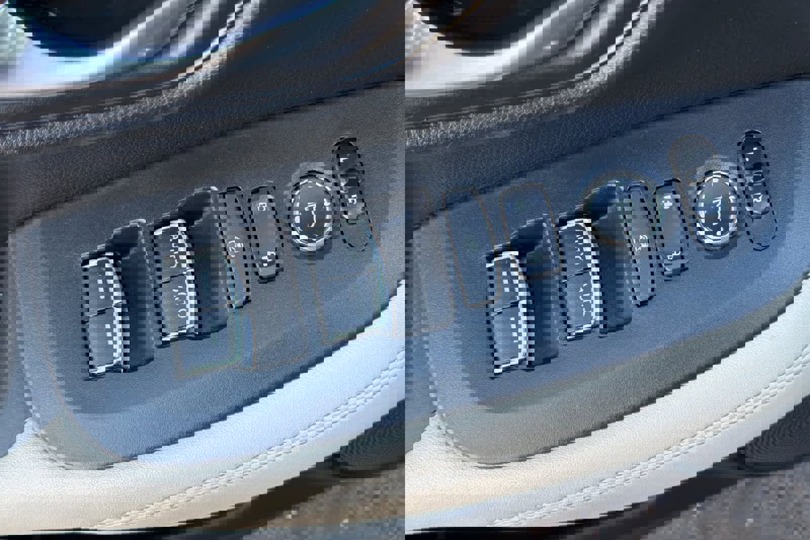 Certified 2024 Honda HR-V EX-L image 15