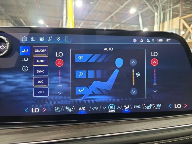 New 2026 Chevrolet Tahoe Premier w/ Sun And Tow Package AWD/4WD image 26