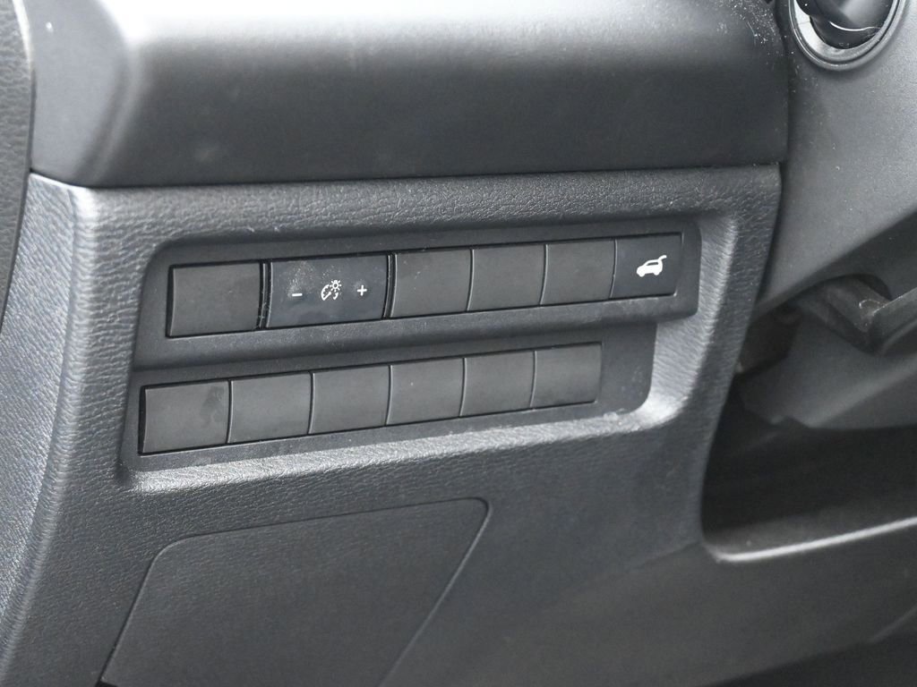 Used 2022 Mitsubishi Outlander SE image 13