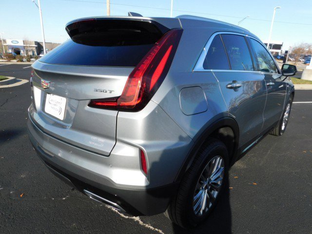 Used 2024 Cadillac XT4 Premium Luxury image 3