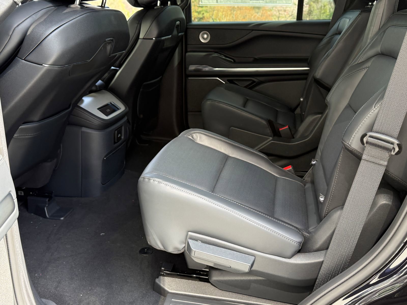 New 2026 Lincoln Navigator Reserve image 19