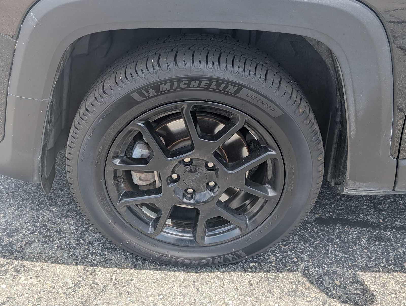 Certified 2020 Jeep Renegade Altitude FWD image 9