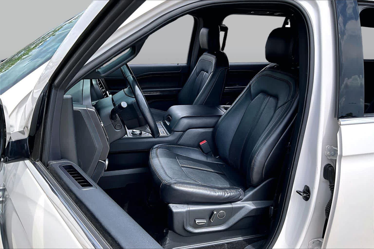 Used 2019 Ford Expedition Limited w/ Special Edition Package RWD image 7