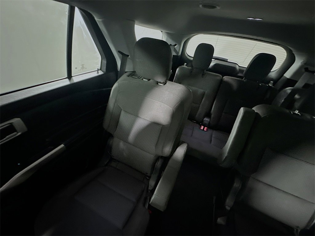Used 2022 Ford Explorer XLT image 12