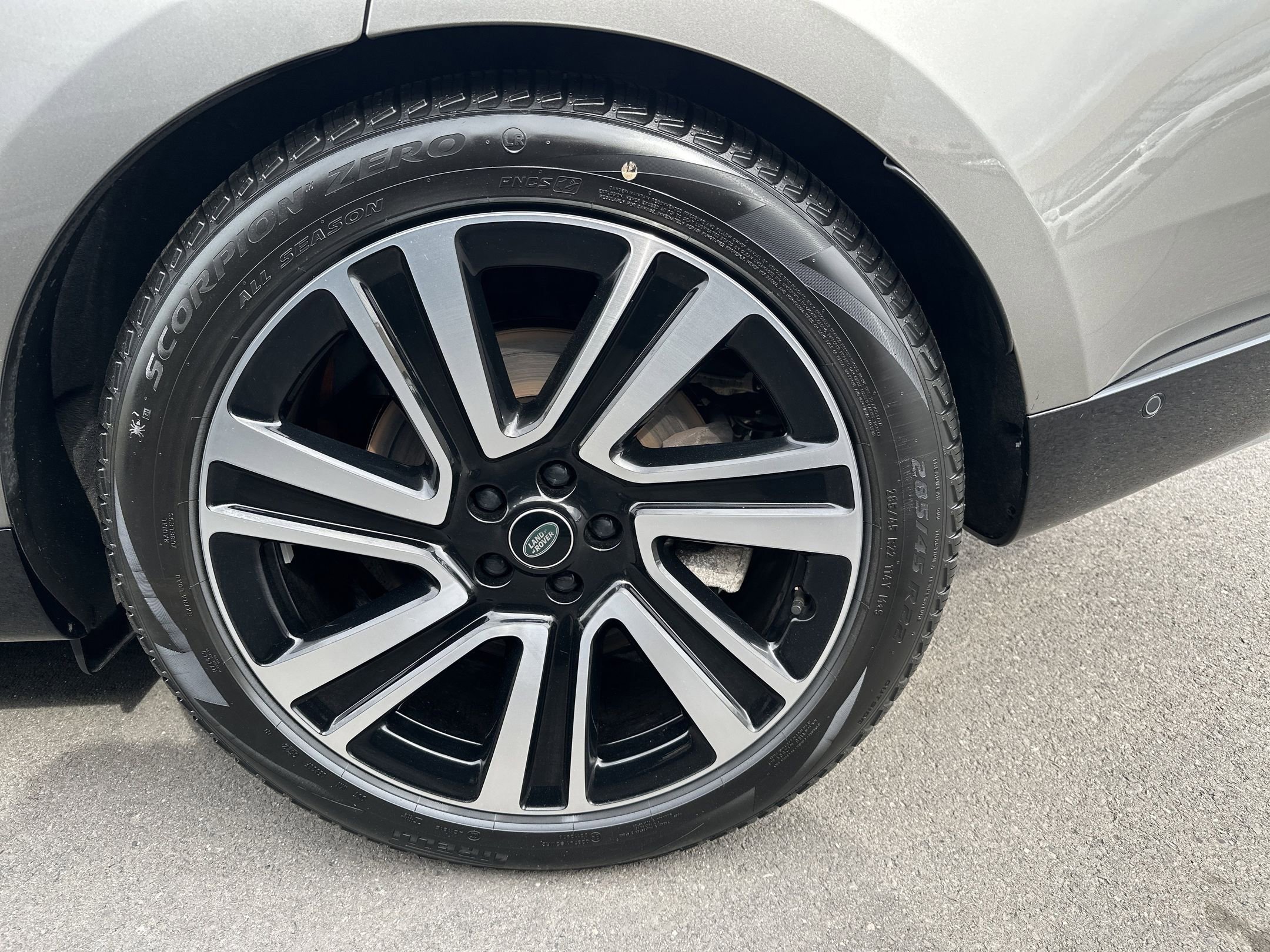 Used 2023 Land Rover Range Rover SE image 7